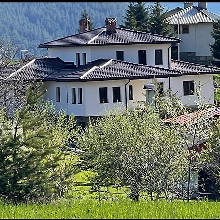 Къща За Гости Меча Стъпка Gela Exterior photo